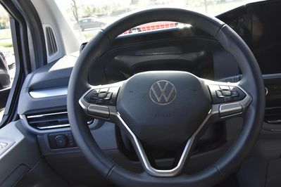 Volkswagen Transporter Zabudowa Brygadowa + Skrzynia AT8