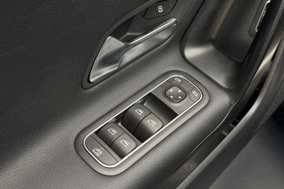 Mercedes CLA 200 mHEV 7G-DCT