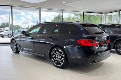 BMW Seria 5 530i xDrive M Sport sport