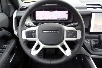 Land Rover Defender 110 3.0 D250 S