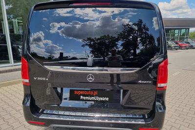 Mercedes V Klasa 300 d 4-Matic Exclusive 9G-Tronic (długi)