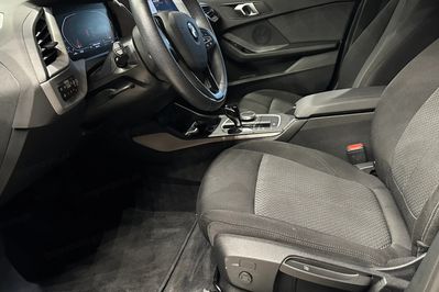 BMW Seria 1 118i Advantage aut