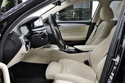 BMW Seria 5 520d xDrive mHEV aut