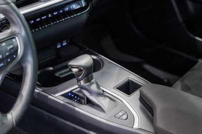 Lexus UX 200 Elegance 2WD