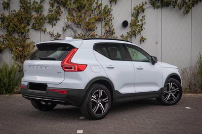 Volvo XC40 B4 Plus Dark