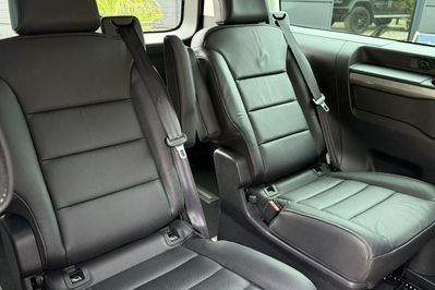 Peugeot Traveller BlueHDi Standard