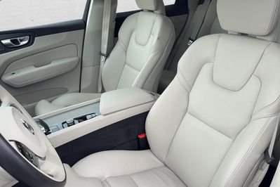 Volvo XC60 T6 Plug-In Hybrid AWD Plus Bright aut
