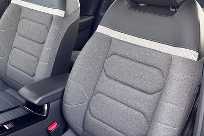 Citroen C4 PureTech EAT8