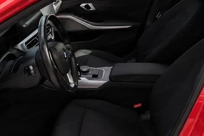 BMW Seria 3 318i Advantage sport-aut