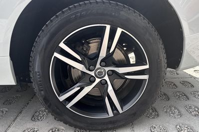 Volvo XC60 B5 B  R-Design AWD aut