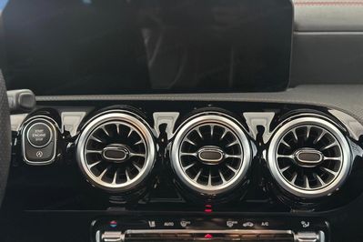 Mercedes CLA 200 AMG Line