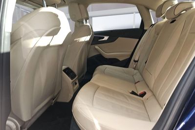 Audi A4 35 TFSI mHEV S tronic