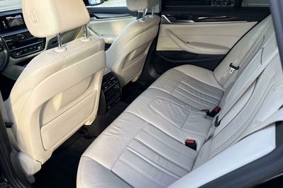 BMW Seria 5 520d xDrive Luxury Line sport-aut