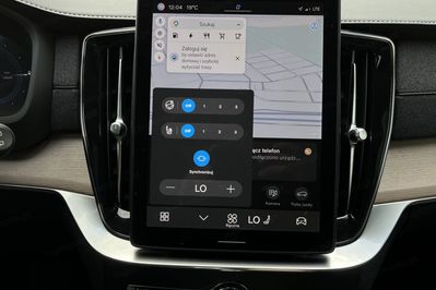 Volvo XC90 T8 AWD Plug-In Hybrid Plus Dark 7os