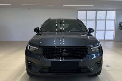 Volvo XC40 B4 Plus Black Edition