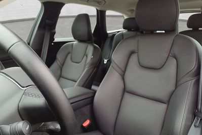 Volvo XC60 B5 B AWD Plus Dark aut