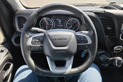 Iveco Daily 35S18 Kontener 8EP + Winda