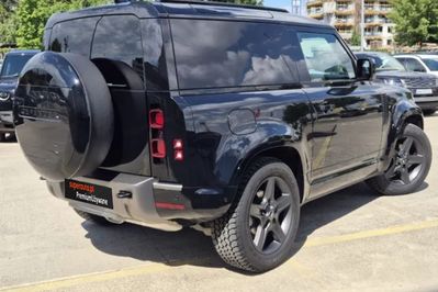 Land Rover Defender 90 D250 X-Dynamic SE