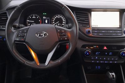 Hyundai Tucson 1.7 CRDI BlueDrive Comfort 2WD DCT