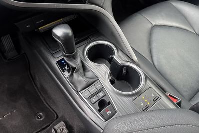 Toyota Camry Executive 2.5 Hybrid  CVT