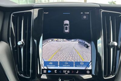 Volvo XC60 B4 D AWD Plus Dark