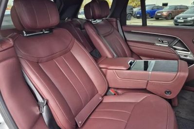 Land Rover Range Rover P460e PHEV LWB Autobiography