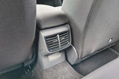 Skoda Fabia Essence 1.0 MPI