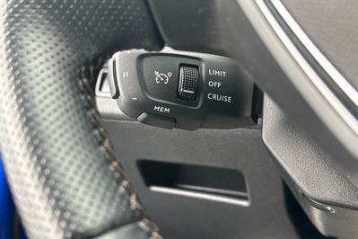 Peugeot 3008 GT 1.6 Hybrid e-EAT8 4x4