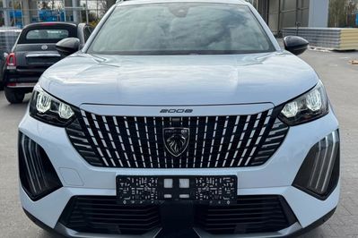 Peugeot 2008 Allure EAT8 1.2 PureTech