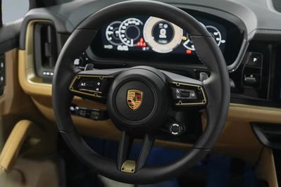 Porsche Cayenne Coupe E-Hybrid Black Edition