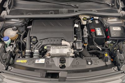 Peugeot 2008 ALLURE 1.2 PureTech