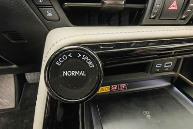 Lexus NX 350h Omotenashi 2.5 Hybrid AWD