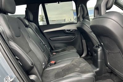 Volvo XC90 T8 AWD Plug-In Hybrid R-Design 7os