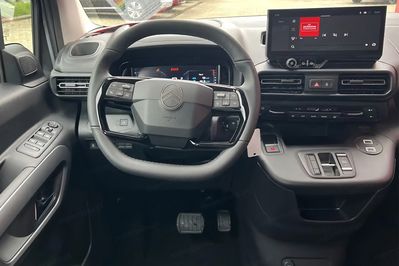 Citroen Berlingo MPV M L1H1 N1 EAT8