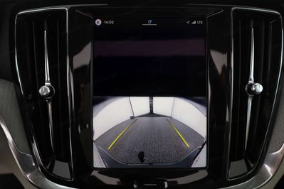 Volvo V60 T6 AWD Plug-In Hybrid Plus Dark