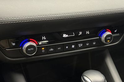 Mazda 6 2.0 Center-Line