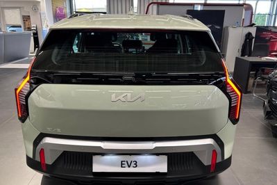Kia EV3 81.4kWh Earth