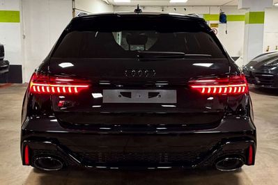 Audi A6 RS6 TFSI quattro Performance Avant