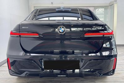 BMW Seria 7 740d xDrive M Sport