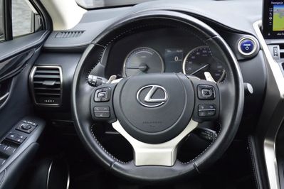 Lexus NX 300h