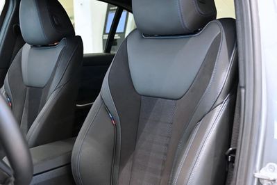 BMW Seria 3 318i M Sport aut