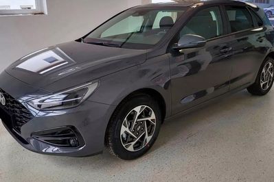 Hyundai i30 1.6 T-GDI Smart DCT