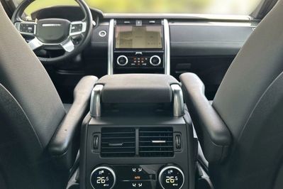 Land Rover Discovery V 2.0 P300 R-Dynamic SE