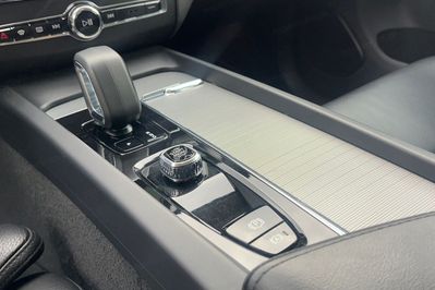 Volvo XC60 B4 B Plus Bright