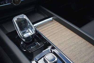 Volvo XC60 B5 AWD Ultra Dark