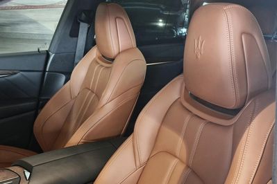 Maserati Levante GT AWD Nerissimo Sport