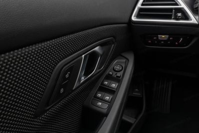 BMW Seria 3 330i xDrive