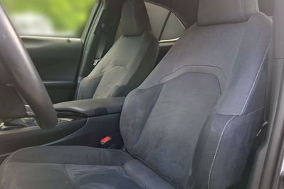 Lexus UX 200