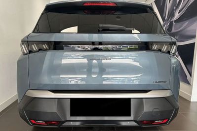 Peugeot 5008 Allure e-DCS6 1.2 mHEV