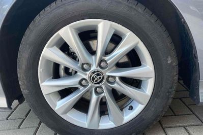 Toyota Corolla Comfort 1.5 benzyna